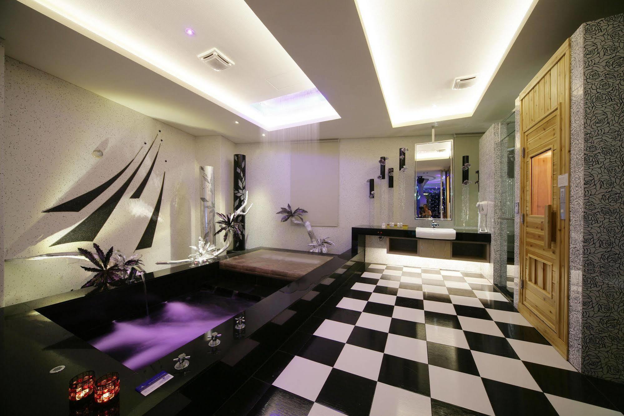 Dubai Villa Motel Daya Exteriör bild