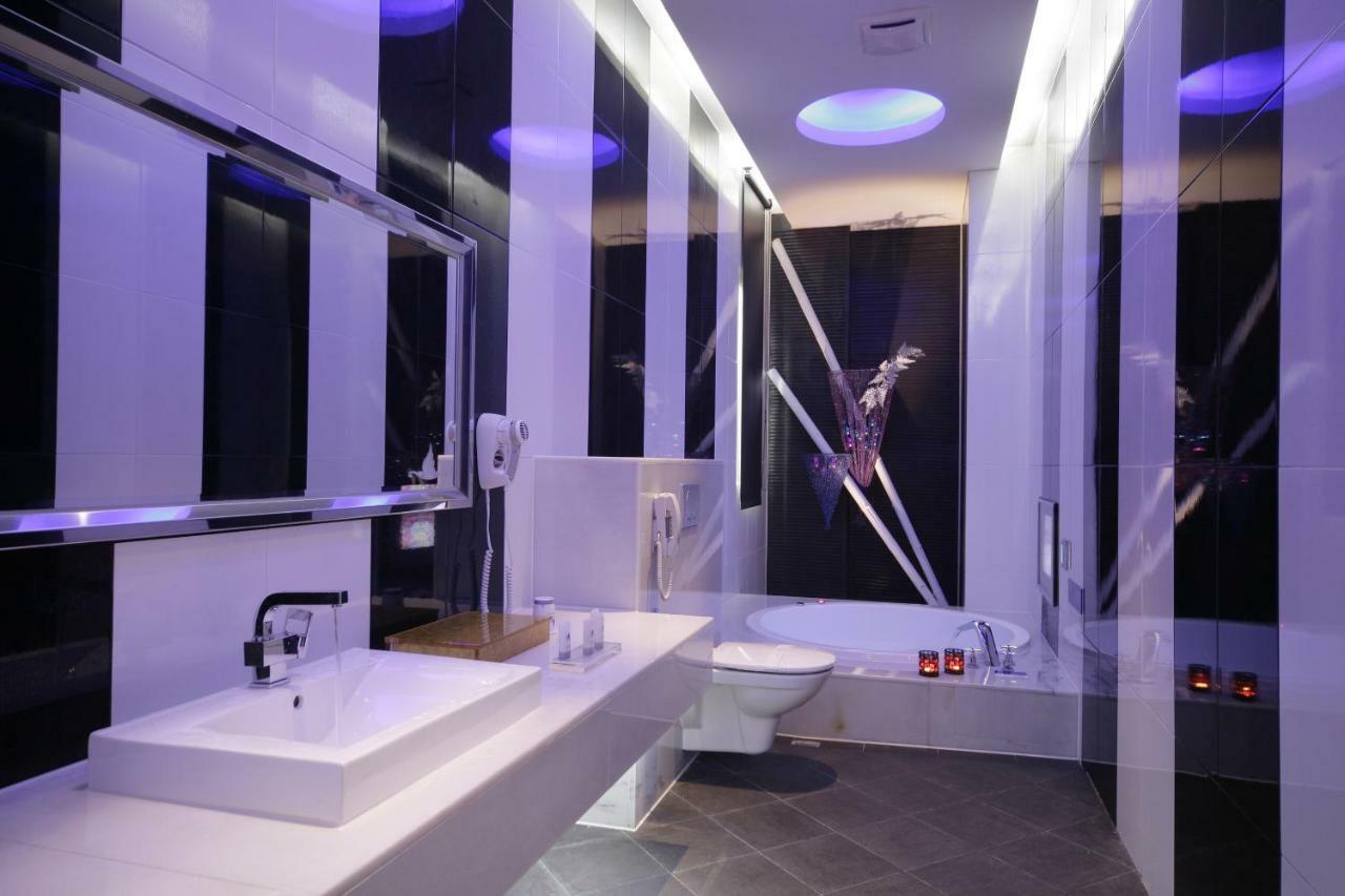 Dubai Villa Motel Daya Exteriör bild